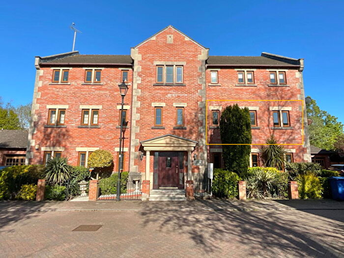 2 Bedroom Apartment For Sale In Guinea Hall Close, Banks, PR9