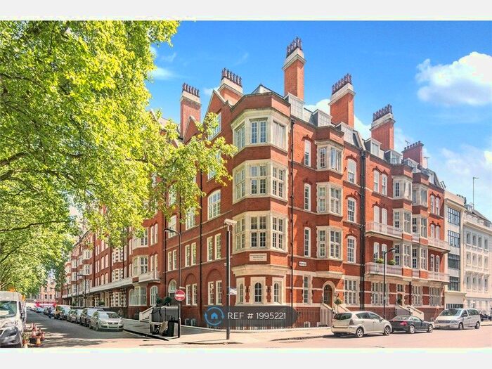 2 Bedroom Flat To Rent In Bedford Court Mansions, London, WC1B