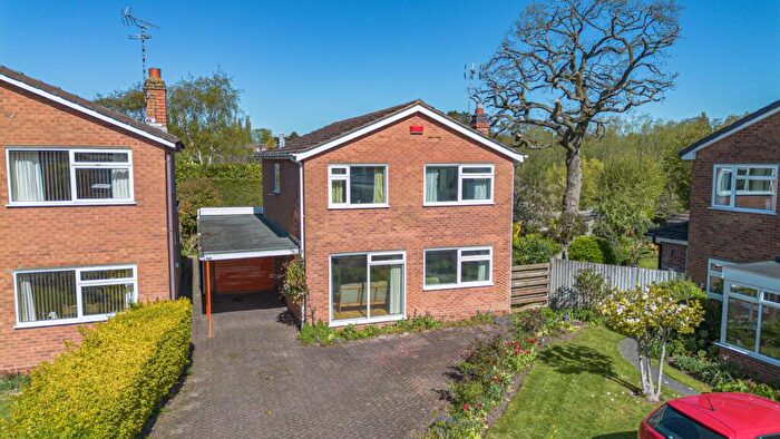 4 Bedroom Detached House For Sale In Chantry Heath Crescent, Knowle, B93