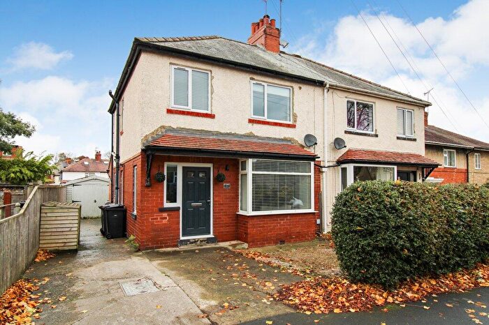 3 Bedroom Semi Detached House For Sale In Stockwell Grove, Knaresborough, North Yorkshire, HG5