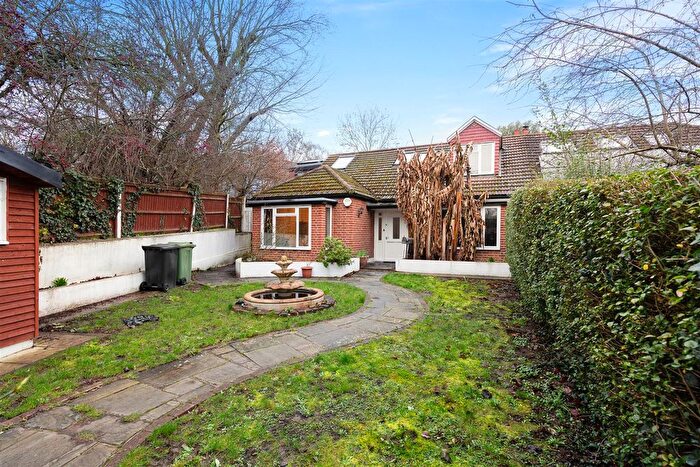 6 Bedroom Property For Sale In Kingsmead Road, London, SW2