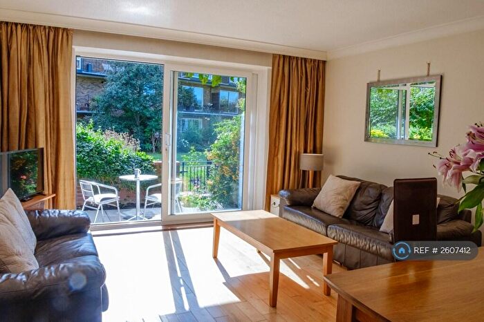 3 Bedroom Flat To Rent In Thorney Crescent, London, SW11