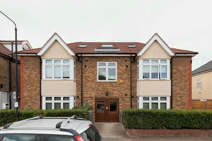 1 Bedroom Flat To Rent In Winchester Road, London, E4