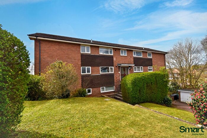 2 Bedroom Flat For Sale In The Marles, Exmouth, EX8