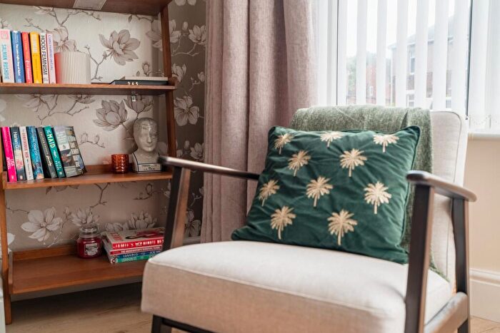2 Bedroom Flat For Sale In Coldstream Gardens, Wallsend, Wallsend, NE28