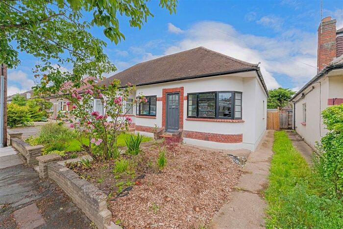 2 Bedroom Property To Rent In Rosecroft Gardens, Twickenham, TW2