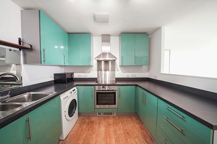 2 Bedroom Apartment To Rent In Palmers Road, Bethnal Green, E2