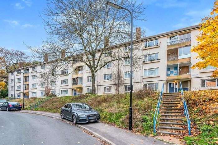 2 Bedroom Flat To Rent In Bransbury Close, Southampton SO16