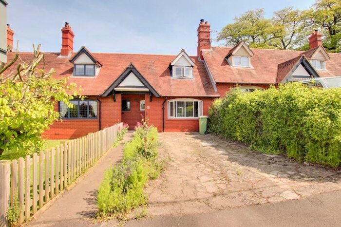 2 Bedroom Cottage To Rent In Bratton Road, West Ashton, Trowbridge, BA14