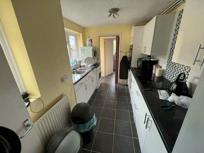 2 Bedroom House To Rent In Cambria Place, Swindon, SN1
