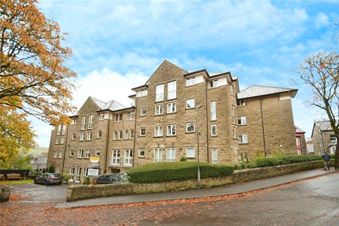1 Bedroom Apartment For Sale In Haddon Court, Buxton, SK17