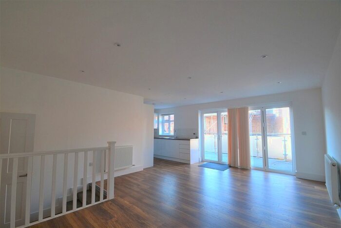2 Bedroom Flat To Rent In High Street, Harrow HA3