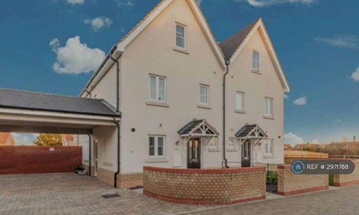 4 Bedroom Semi-Detached House To Rent In Heathland Avenue, Colchester, CO5