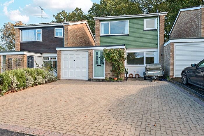4 Bedroom Detached House To Rent In Copse Drive, Wokingham, RG41