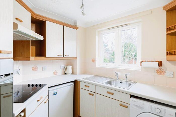 2 Bedroom Retirement Property For Sale In Spalding Court, Chelmsford, CM1