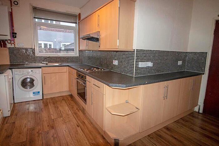 6 Bedroom Flat To Rent In A Mansfield Road, Nottingham, NG1