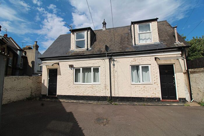1 Bedroom Semi-Detached House To Rent In Gillingham Road, Gillingham, Gillingham, Kent, ME7