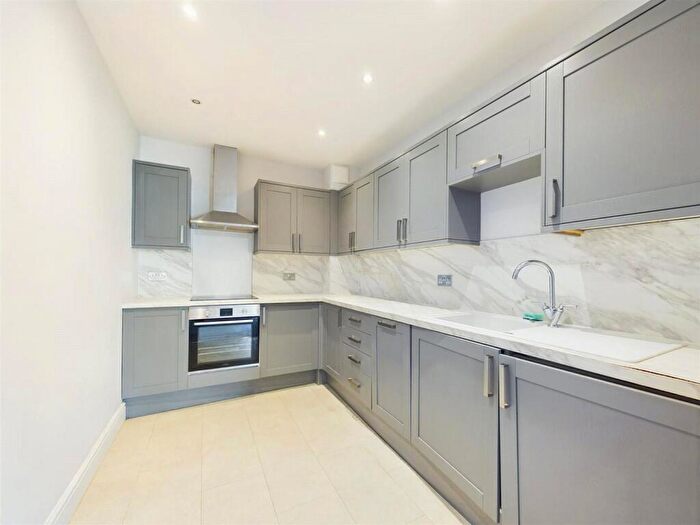 2 Bedroom Apartment For Sale In Foregate Street, Chester, Cheshire, CH1