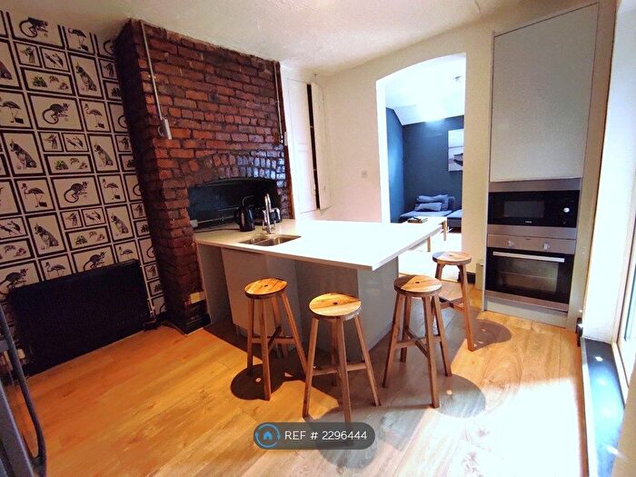 6 Bedroom Terraced House To Rent In Great Western Street, Manchester, M14
