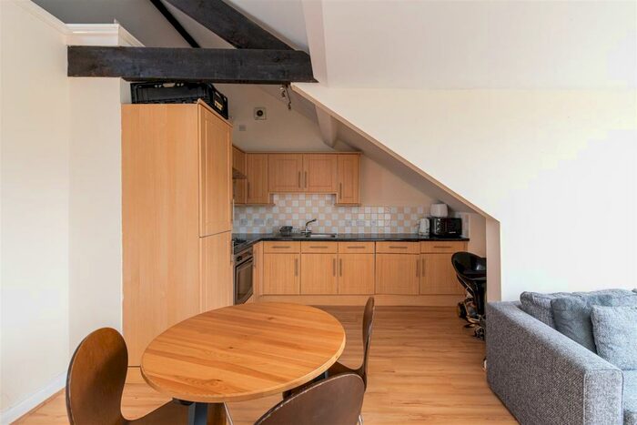 3 Bedroom Apartment To Rent In Osborne Terrace, Jesmond, Newcastle Upon Tyne, NE2