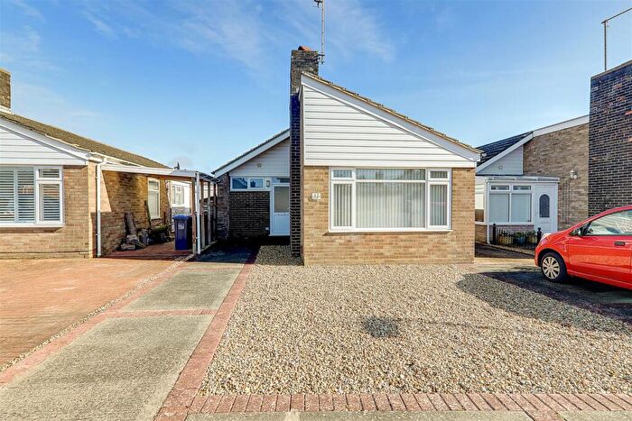 2 Bedroom Detached Bungalow For Sale In Blenheim Avenue, Worthing, BN13