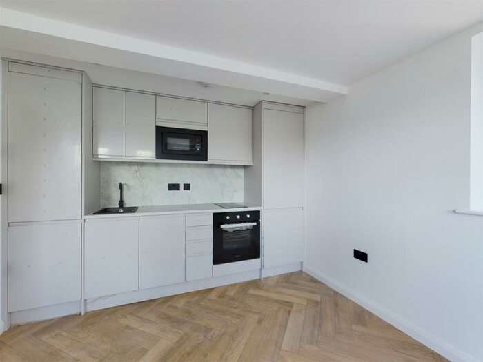 1 Bedroom Apartment To Rent In Faygate Lane, Faygate, Horsham, RH12