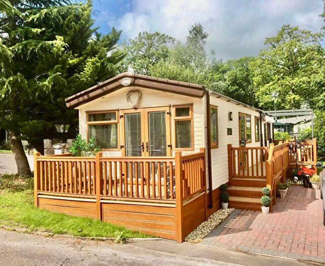 2 Bedroom Mobile/park Home For Sale In Penrefail Crossroads, Moelfre, Abergele, LL22