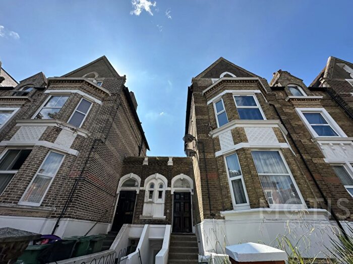 2 Bedroom Flat To Rent In Ingles Road, Folkestone, CT20