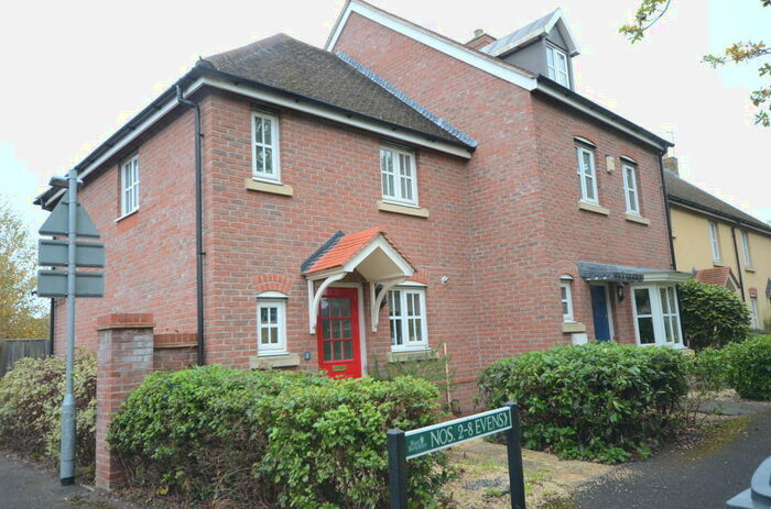 2 Bedroom End Of Terrace House To Rent In Acorn Gardens, Burghfield Common, RG7
