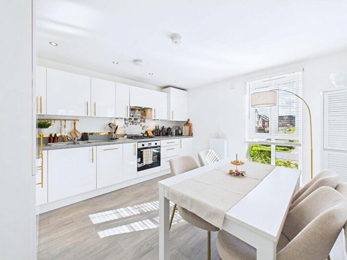 2 Bedroom Apartment For Sale In Broomhill Avenue, Waverley, S60