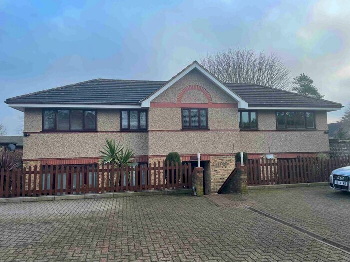 1 Bedroom Flat To Rent In Christies Court, Youngmans Close, Enfield, EN2