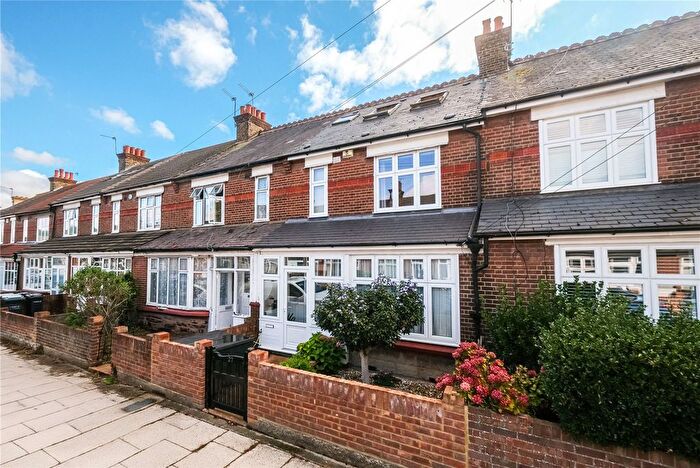 3 Bedroom Terraced House For Sale In Meadow Road, Gravesend, Kent, DA11