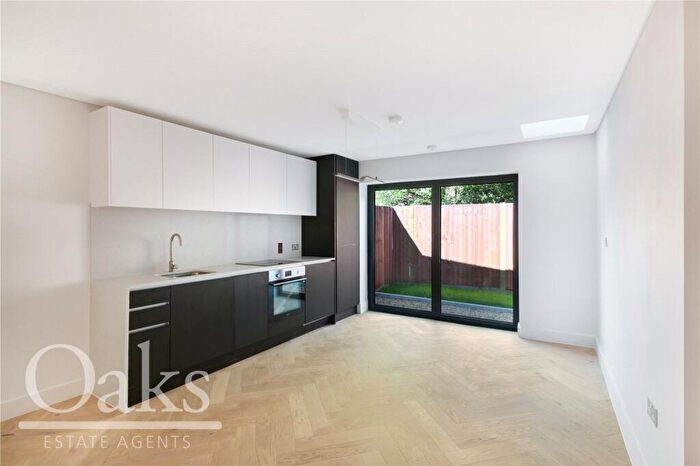 1 Bedroom Apartment For Sale In Maple Close, Mitcham, CR4