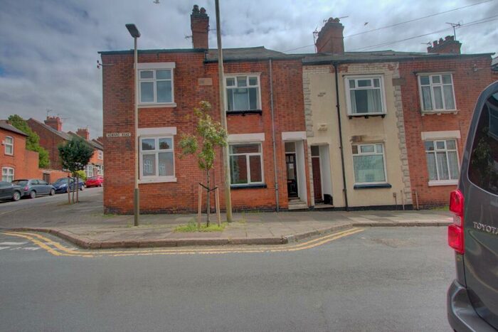 4 Bedroom Terraced House To Rent In Howard Road, Clarendon Park, Leicester, LE2
