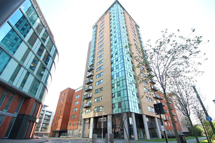 2 Bedroom Flat To Rent In Cam Road, London, E15