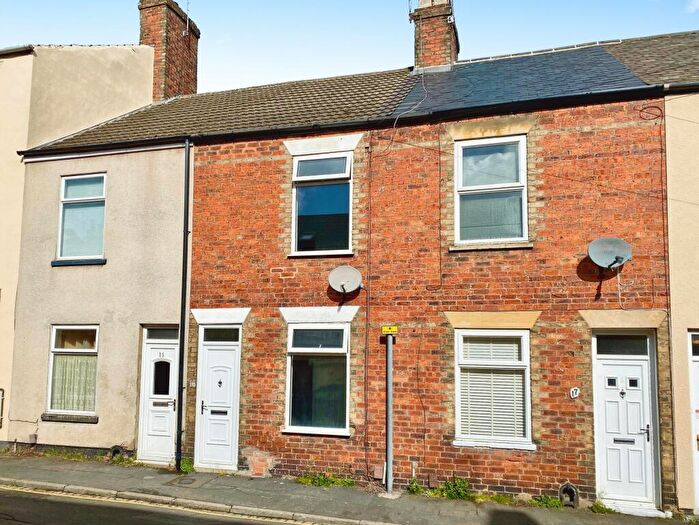 2 Bedroom Terraced House For Sale In Oxford Street, Grantham, NG31