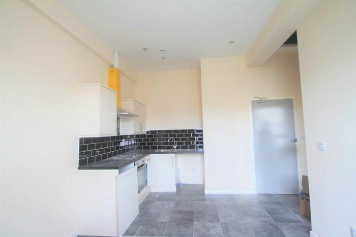 1 Bedroom Property To Rent In Bradford Road, Bailiff Bridge, Brighouse, HD6