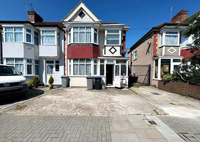 4 Bedroom Semi Detached House For Sale In Elms Park Avenue, Wembley, HA0