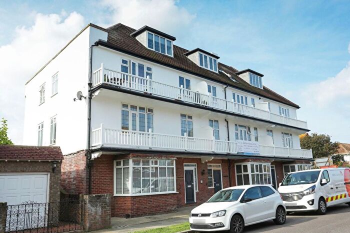1 Bedroom Flat To Rent In Beresford Gardens, Cliftonville, CT9