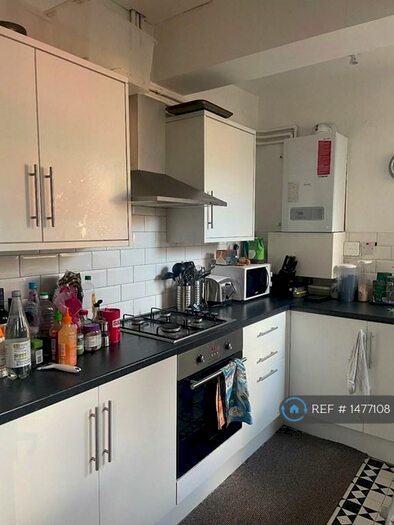 5 Bedroom Terraced House To Rent In Coronation Street, Salford, M5