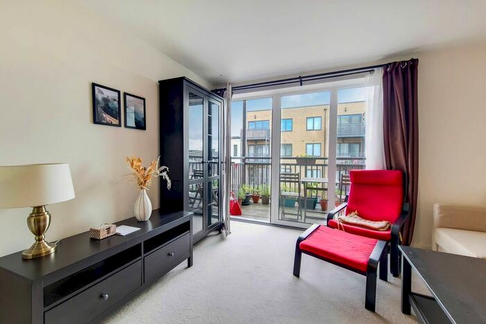 1 Bedroom Flat To Rent In Watson Place, South Norwood, London, SE25