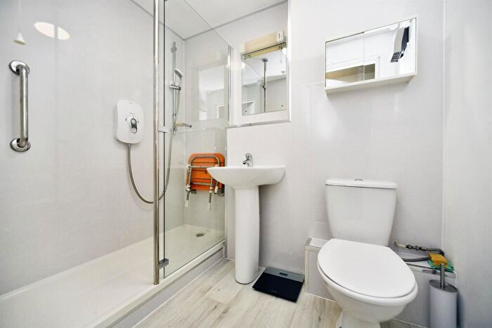 1 Bedroom Flat For Sale In Eastern Road, Brighton, BN2