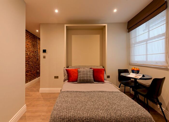 Studio To Rent In Bingham Place, Marylebone, London, W1U