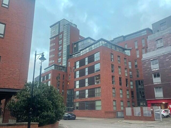 2 Bedroom Apartment To Rent In Trinity One, Leeds City Centre, LS9