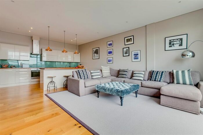 2 Bedroom Flat To Rent In Chiswick Green Studios, Evershed Walk, Chiswick, W4