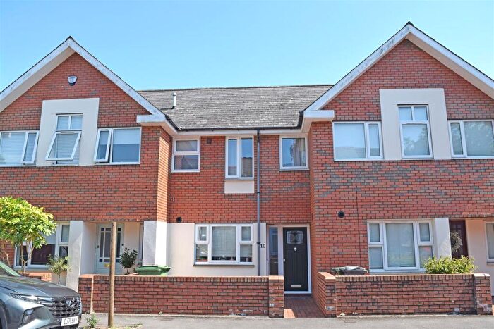 2 Bedroom Terraced House For Sale In Victoria Mews, Heath/Gabalfa, Cardiff, CF14