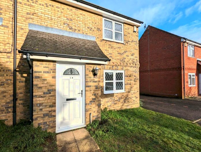 2 Bedroom House To Rent In Monro Drive, Guildford, GU2