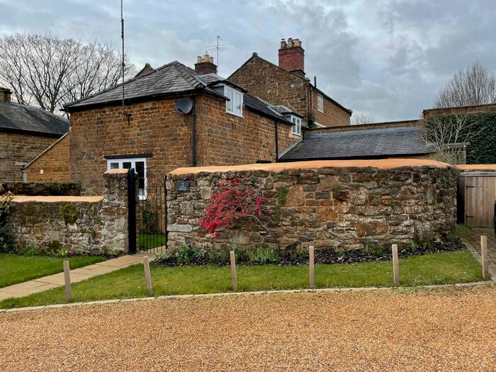 2 Bedroom Barn Conversion To Rent In Priors Marston, Southam, CV47