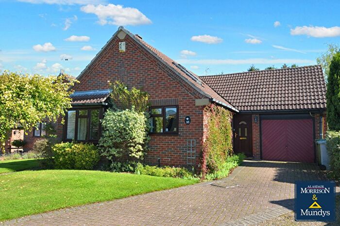 3 Bedroom Chalet For Sale In Metcalfe Close, Southwell, NG25