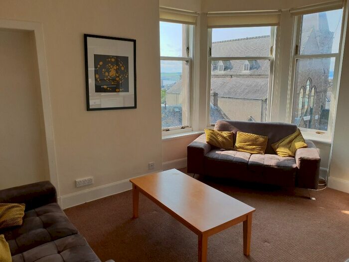 3 Bedroom Flat To Rent In Constitution Street, City Centre, Dundee, DD3